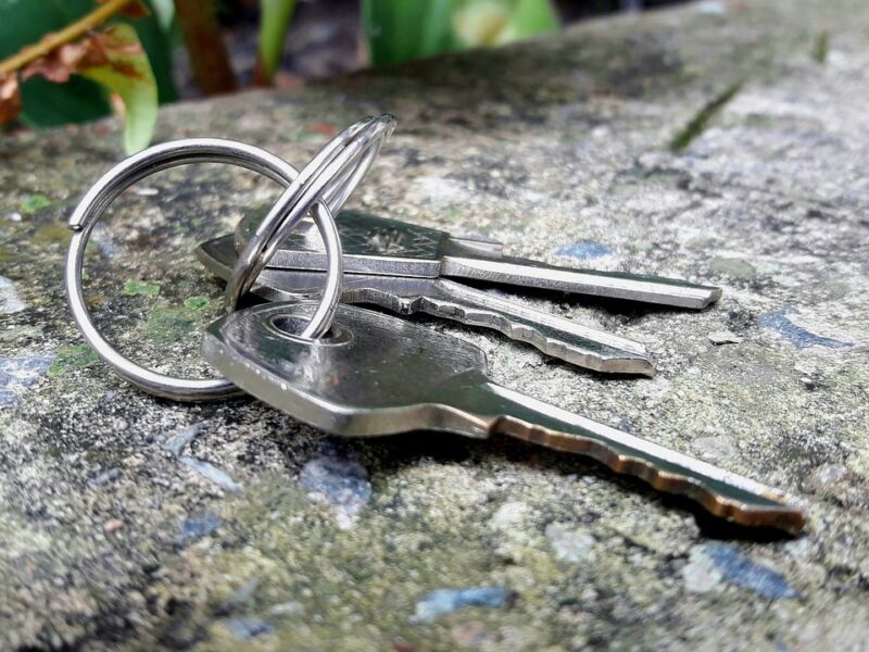 View lock replacement https://aileadsautomation.com/wp-content/uploads/2024/09/garage-door-lock-replacement-lock-replacement-garage-door-lock-locksmith-service-apartment-locksmith-lock-installation-lock-repair-lockout-service-key-duplication-keyless-entry-systems-electronic-locks-Garage-Door-Lock-Replacement-0c68530d.jpg
